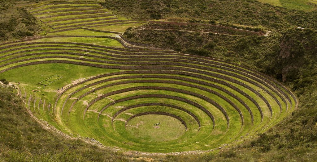 Andenes circulares incas de Moray en el Valle Sagrado, Cusco